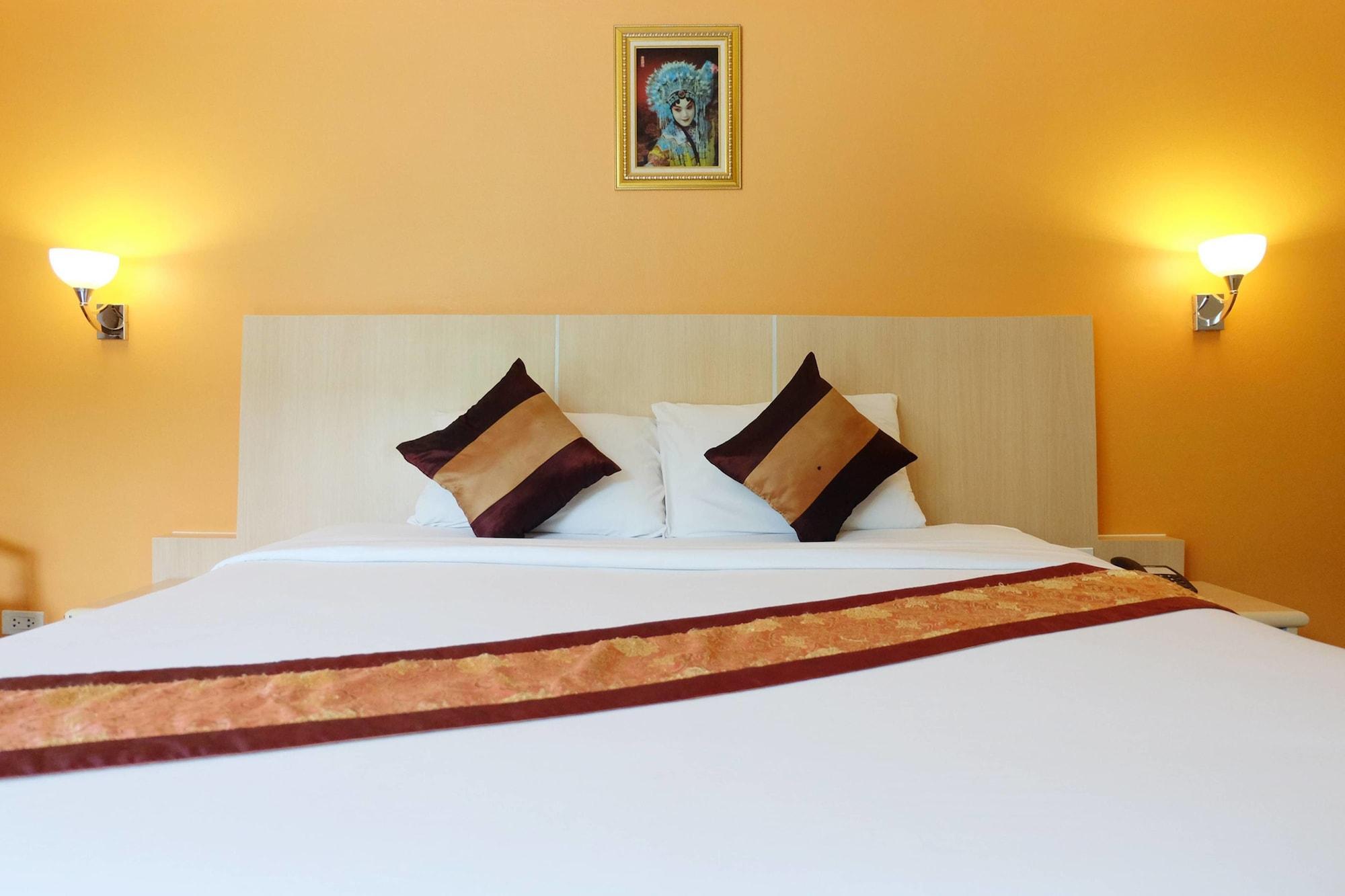 Grand Hill Resort And Spa Nakhon Sawan Exterior photo