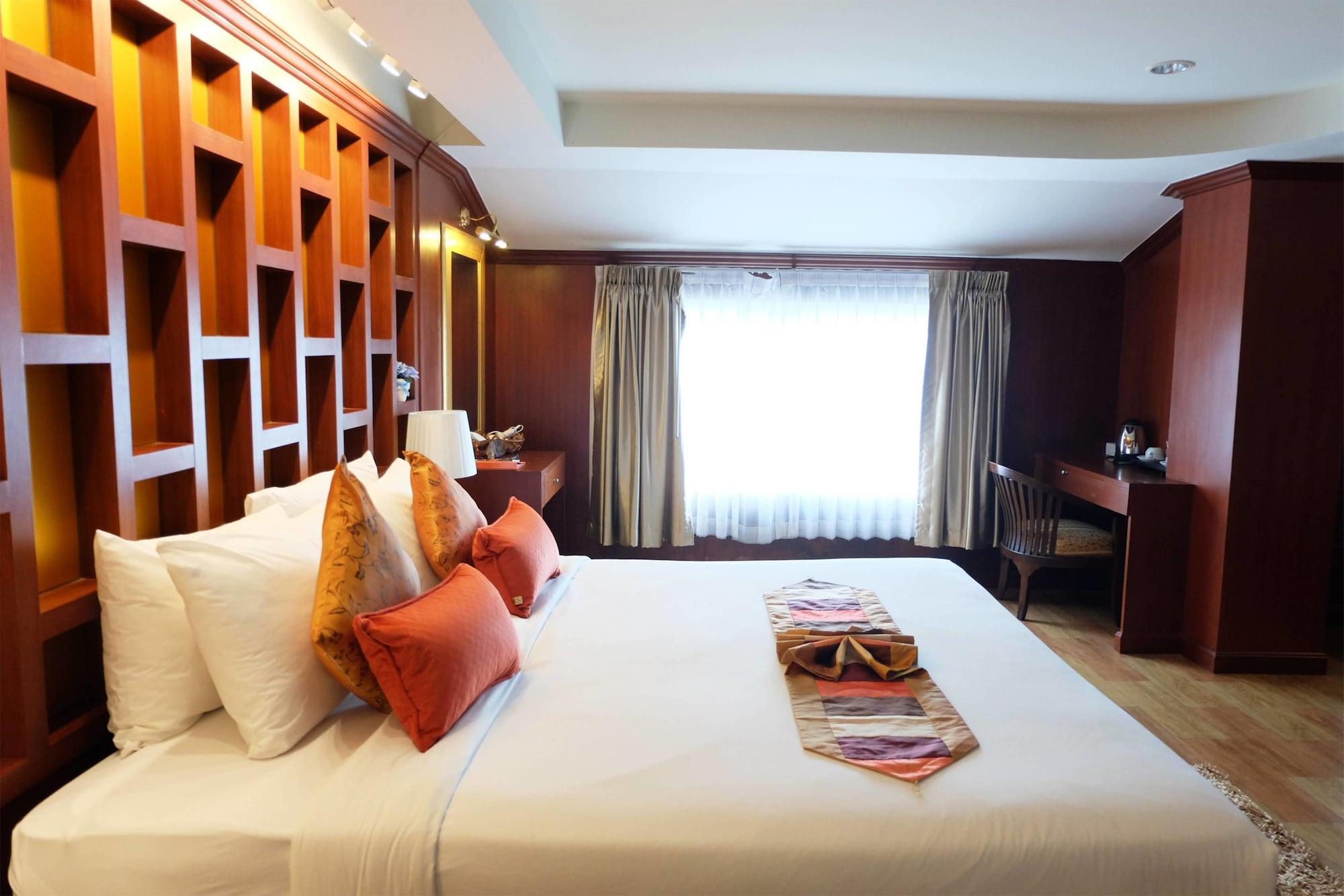 Grand Hill Resort And Spa Nakhon Sawan Exterior photo