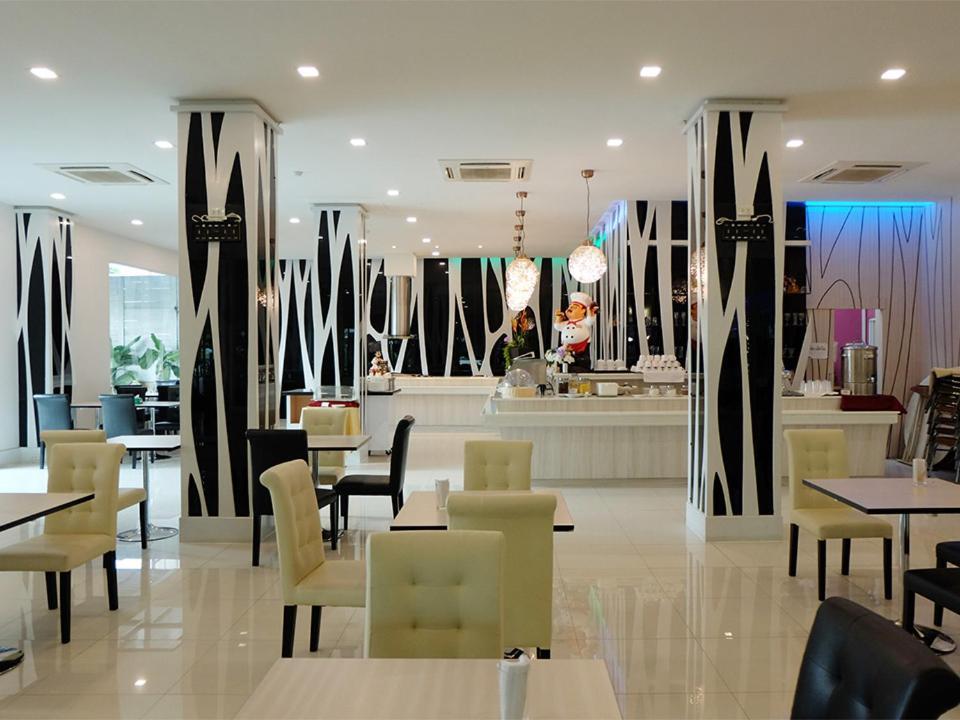 Grand Hill Resort And Spa Nakhon Sawan Exterior photo